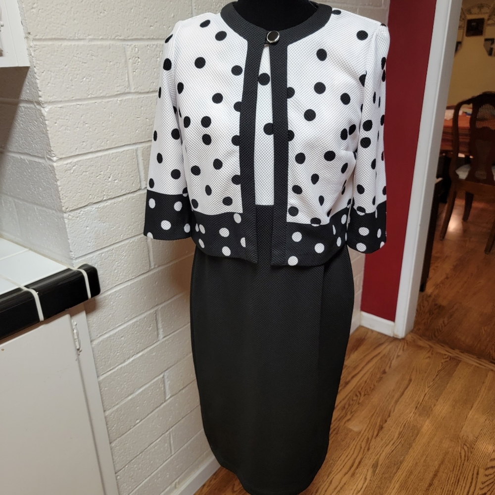 Danny and Nicole Black & White Dress and Jacket - Picture 7 of 11